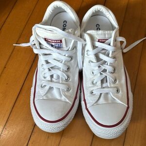Converse All Stars women’s 9.5-white low top